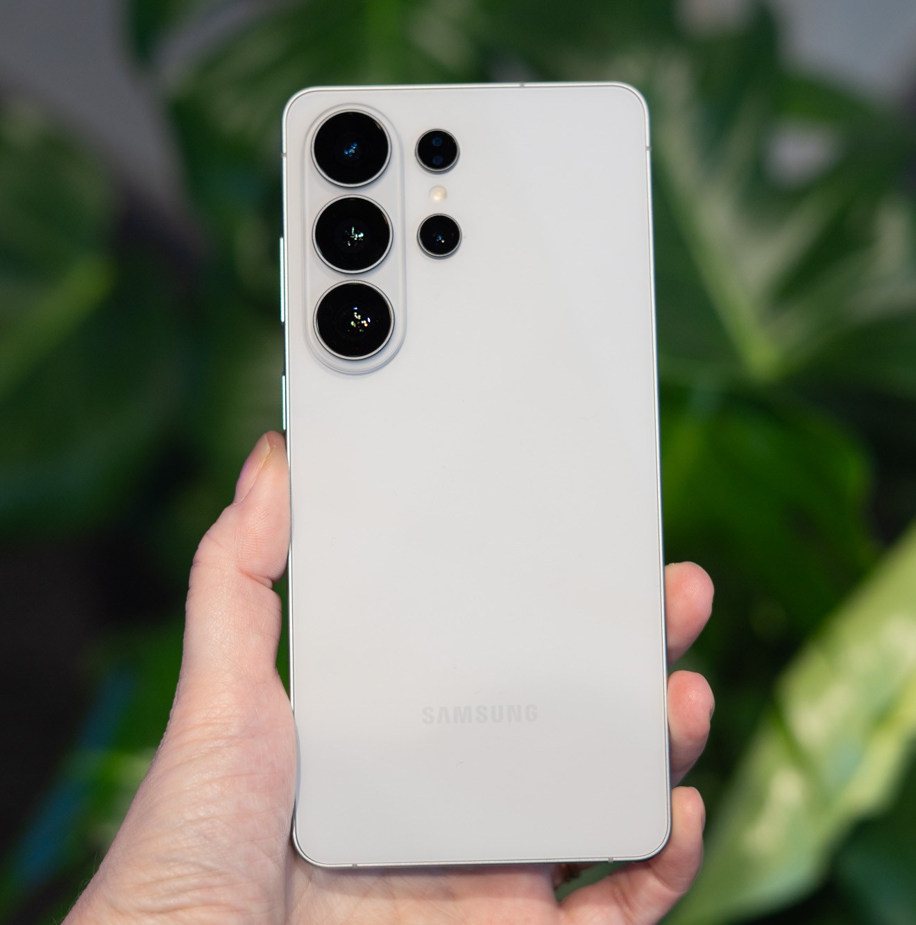 Hands on: I’m super impressed with the Galaxy S26 Ultra’s new Privacy Display