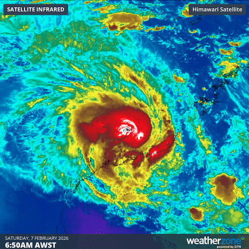 Tropical Cyclone Mitchell strengthens as Pilbara landfall approaches