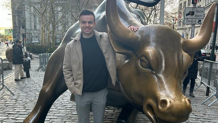 The 28-year-old saving like mad so he can retire two decades before you