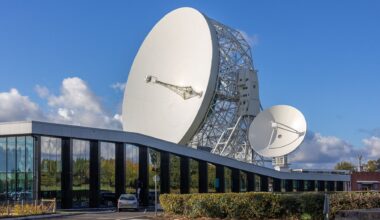The Jodrell Bank Observatory radio telescope in the UK