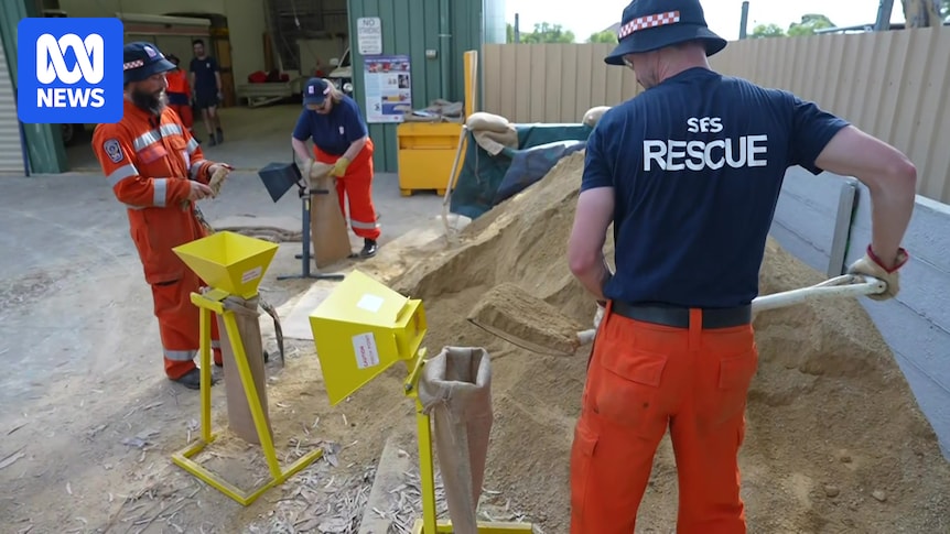 BOM flooding forecast as SA residents warned to batten down