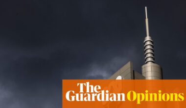 ABC staff told not to use disappearing messages on topics including antisemitism and extremism due to freeze notice | Amanda Meade