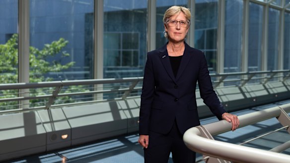 ACTU Secretary Sally McManus says corporate Australia must consult with  their employees over AI.