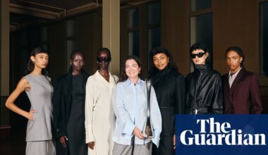 Mother-daughter fashion duo inspired by country Queensland win National Designer award | Australian fashion