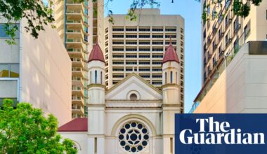 Man charged with hate crime after allegedly ramming gates of Brisbane synagogue with ute | Brisbane