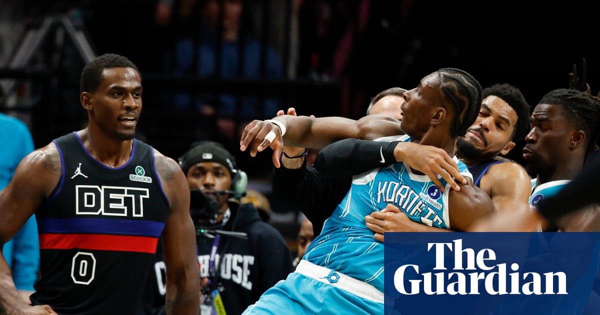 Four players ejected after brawl breaks out during Hornets-Pistons game | NBA