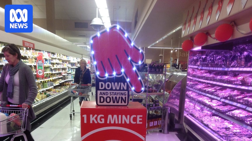 Markets live blog: ACCC alleges Coles discounts 'utterly misleading' as court case begins, ASX up