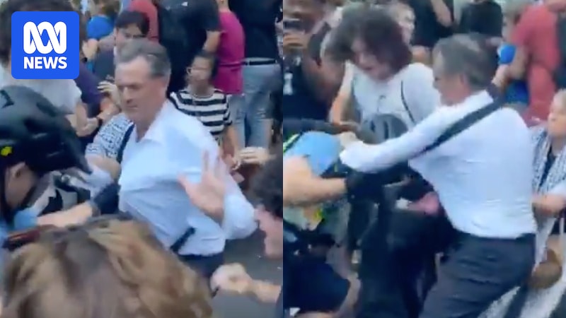 Three key moments in police clashes with Sydney protesters