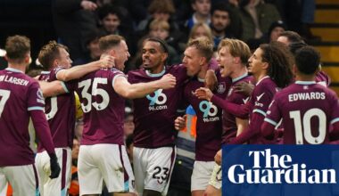 Flemming earns last-gasp draw for Burnley after Chelsea’s Fofana sees red | Premier League