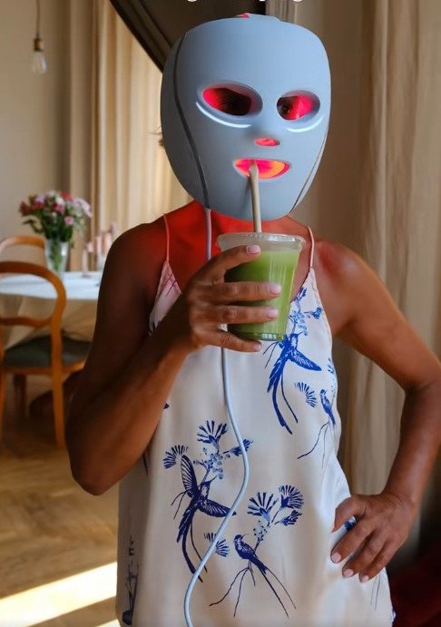 The Shark CryoGlow Under-Eye Cooling + LED Mask launch date is approaching. 