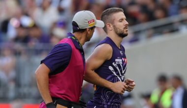 Fremantle Dockers forward Sam Switkowski ruled out of preseason clash with delayed concussion