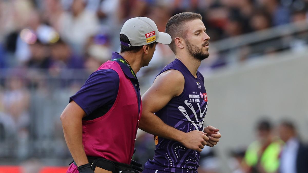 Fremantle Dockers forward Sam Switkowski ruled out of preseason clash with delayed concussion