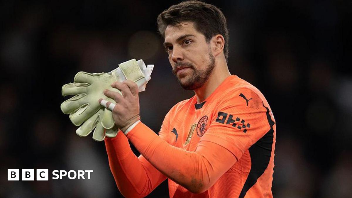 Stefan Ortega applauds