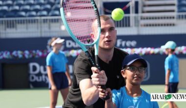 Felix Auger-Aliassime and Jack Draper surprise youngsters at Dubai Tennis Championship clinic