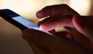 Trevor Laffan: 9 signs you have nomophobia