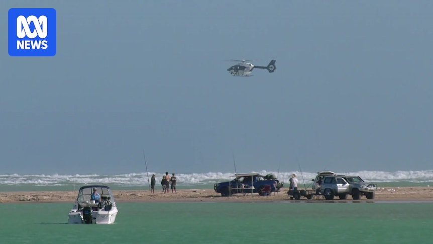 Light plane crashes into ocean at Goolwa South on South Australia's south coast