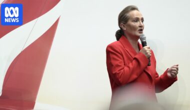 Qantas shares fall more than 6 per cent after first-half profit announced