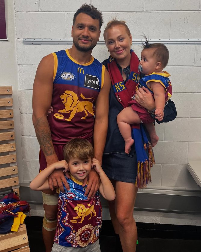 Callum Ah Chee and Laura Hanlon with their kids Daisy and Iver.