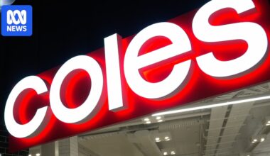 ACCC takes Coles to court over 'illusory' discounts in 'case of the century'