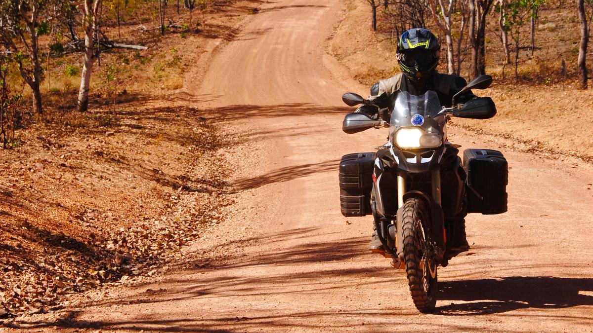Riding red dirt & epic landscapes