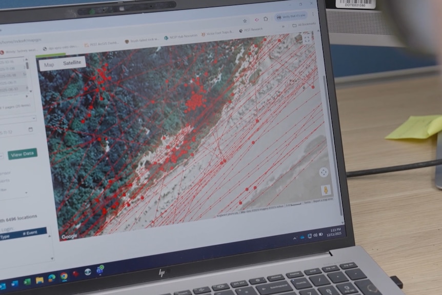 computer showing fox GPS data 