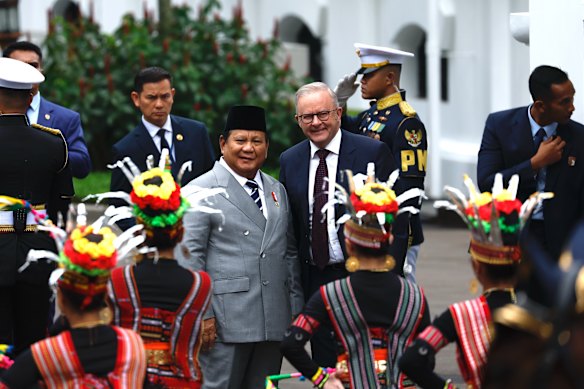 Indonesian President Prabowo Subianto and Australian Prime Minister Anthony Albanese in Jakarta on Friday. 