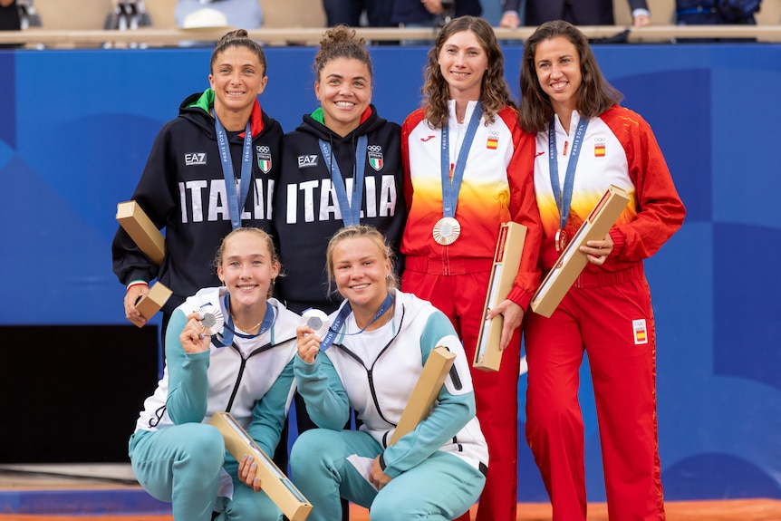 Six tennis player medallists at the Paris Olympics