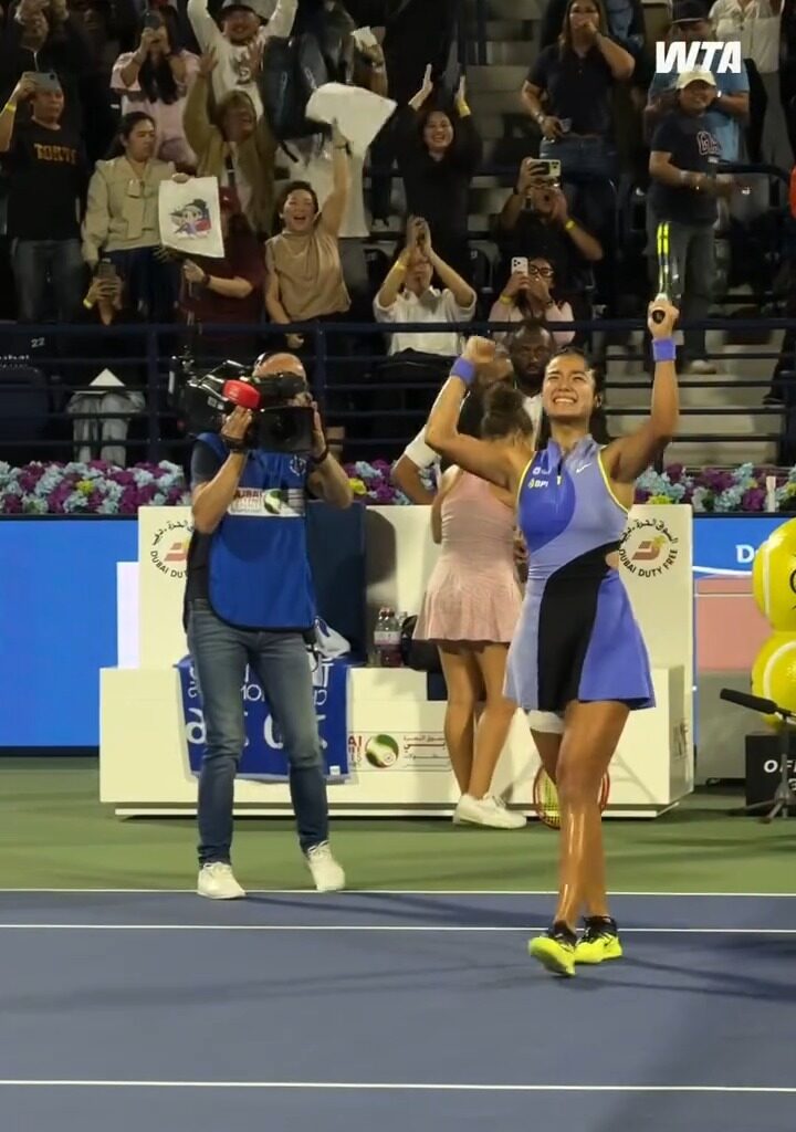 PANALOOO! 🗣️🫡🇵🇭 WATCH: Women's Tennis Association (#WTA) has shared "unreal scenes" of Filipina tennis star #AlexEala as she won over world No. 8 Italian Jasmine Paolini in the Round of 32 of the WTA 1000 #DubaiTennis Championships in the United Arab Emirates (UAE). (🎥: WTA/FB) | #PTV #ParaSaBayan #PTVDigitalMedia #PTVSportsNetwork