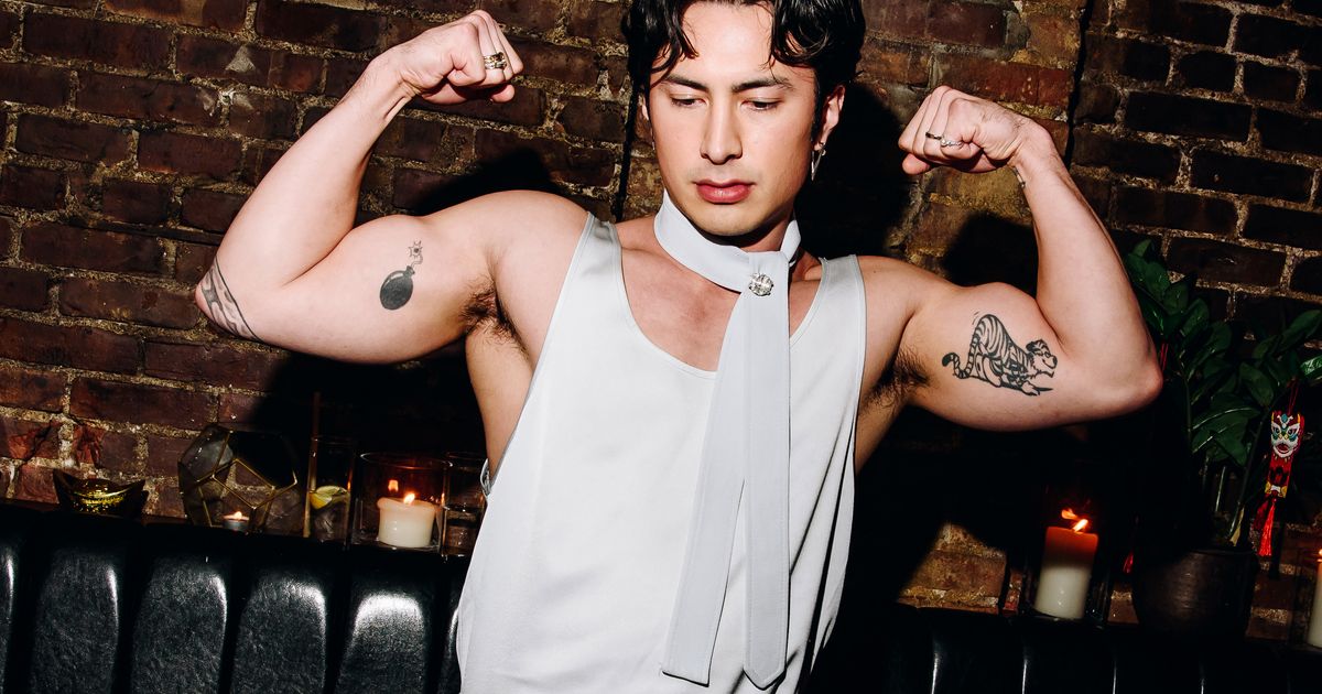 Happy Birthday to Hudson Williams’s Slutty Little Tie