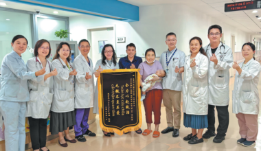 Foreigners check-in to China for hospital expertise
