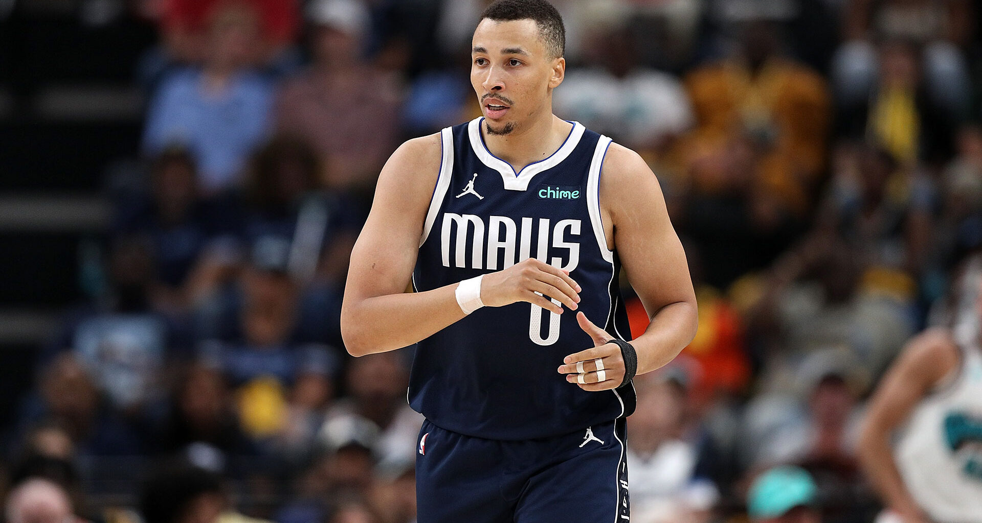 Aussies Abroad: Bad breaks for Exum, Furphy