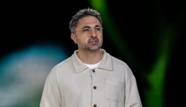 Microsoft AI Leader Predicts Automation in White-Collar Jobs