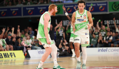 Phoenix light it up despite Deng's 36