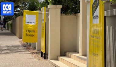 Queensland real estate agents prepare for Anzac Day trading shutdown