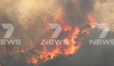 Roads closed as out of control bushfire threatens lives and homes in Perth Hills
