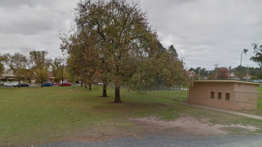 Human remains found by workman at Victoria Park in Echuca