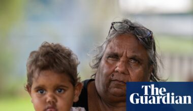 ‘What’s more important, the electricity or food?’: extreme heat is driving up power bills in central Australia | Indigenous Australians