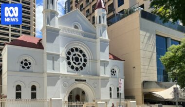 Man charged with hate crime after allegedly ramming Brisbane synagogue with ute