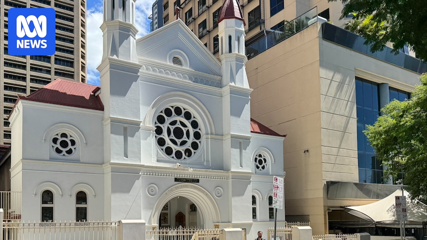 Man charged with hate crime after allegedly ramming Brisbane synagogue with ute