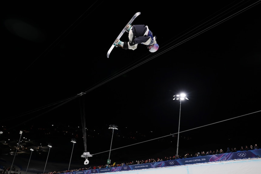 Yuto Totsuka completes a trick