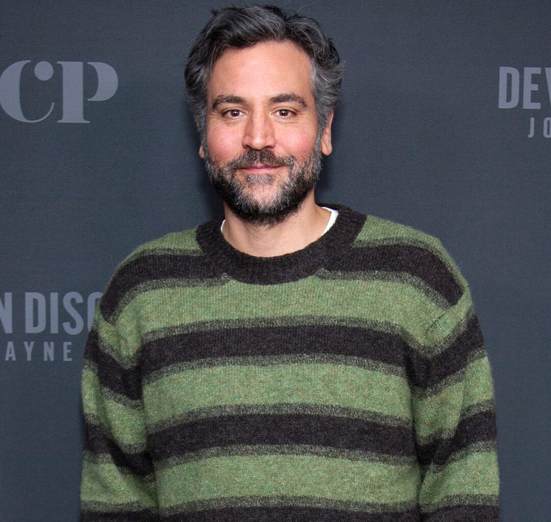 Josh Radnor of How I Met Your Mother, Wife Jordana Welcome Baby