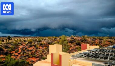 Heaviest outback rain in decades forecast to reach SA, NSW and Victorian farmers