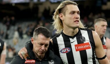Collingwood coach Craig McRae makes call on fitness of Jeremy Howe and Darcy Moore, and delivers warning to Bobby Hill