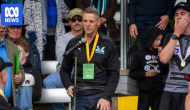 Former Carlton legend Peter Dean hospitalised after serious assault in Albury