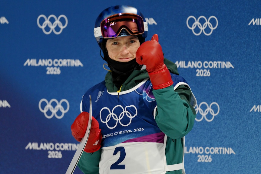 Scotty James gives a thumbs up at the Winter Olympic Games.