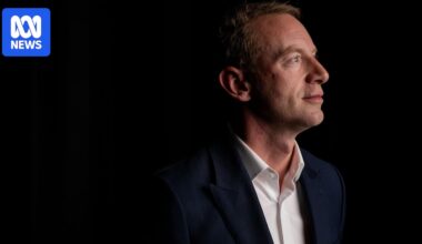 Ex-SA Liberal leader David Speirs says he will contest state election, 10 months after drug conviction