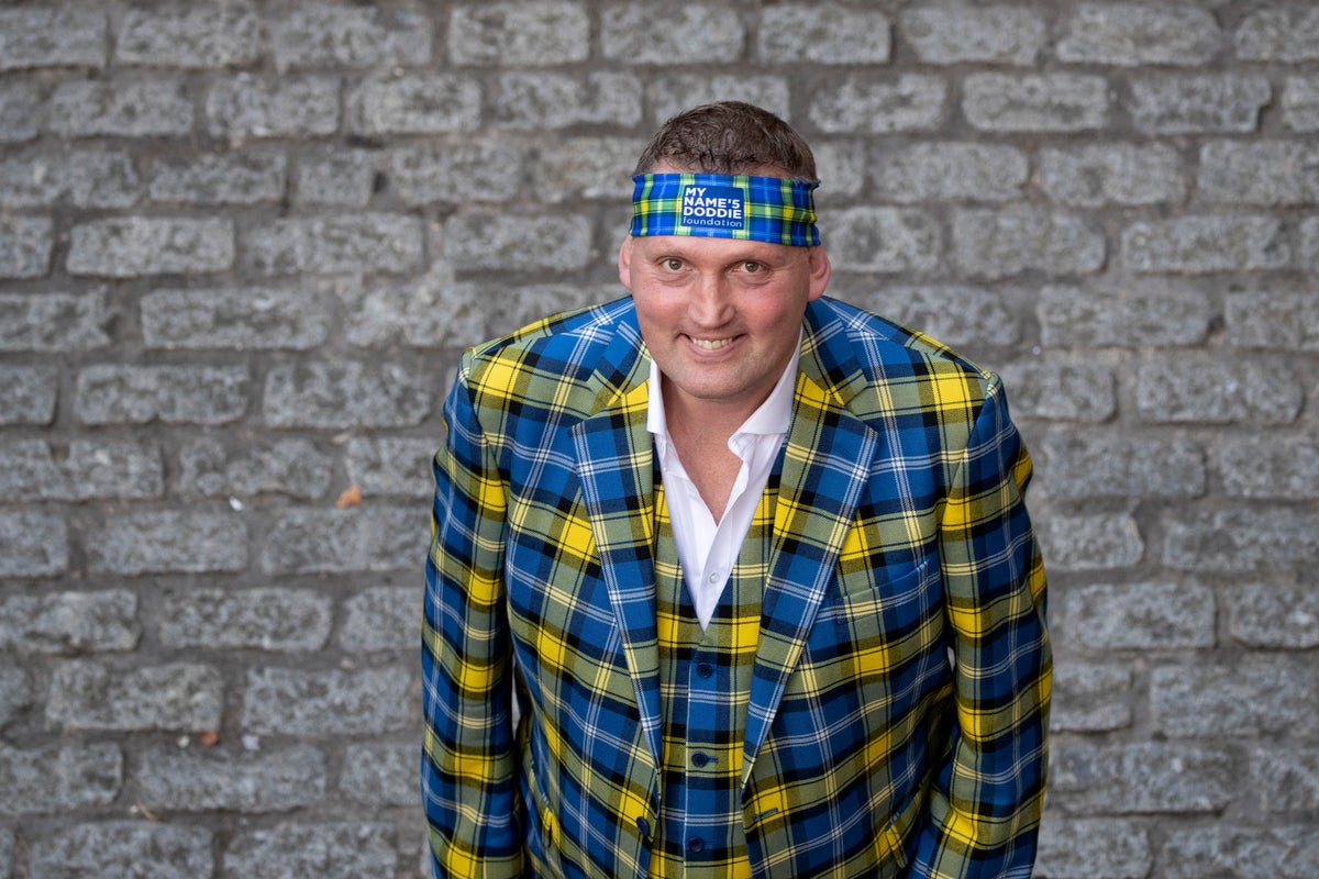 Doddie Weir’s widow takes on 750-mile cycling challenge to raise money for MND charity he founded