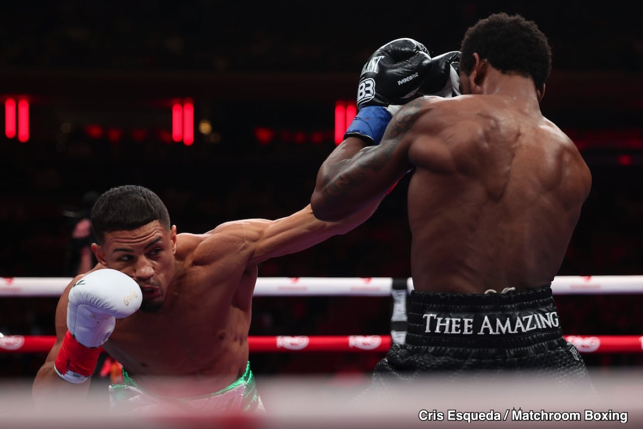 Image: Boxing Results: Keyshawn Davis Stops Jamaine Ortiz With Late Body Shot