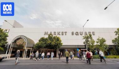 Police investigate stabbing of 17-year-old at Geelong shopping mall