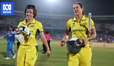 Australia's women's team lose Ellyse Perry and Kim Garth to injuries for first ODI against India in Brisbane